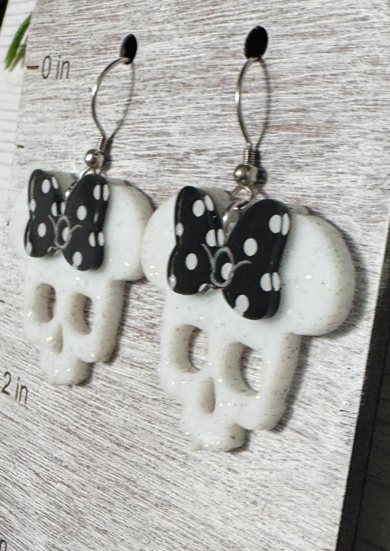 Minnie Skull White Glitter Acrylic Earrings, Black and White Polka Dot Bow Mouse Skull Dangle Earrings, Halloween Party Earrings