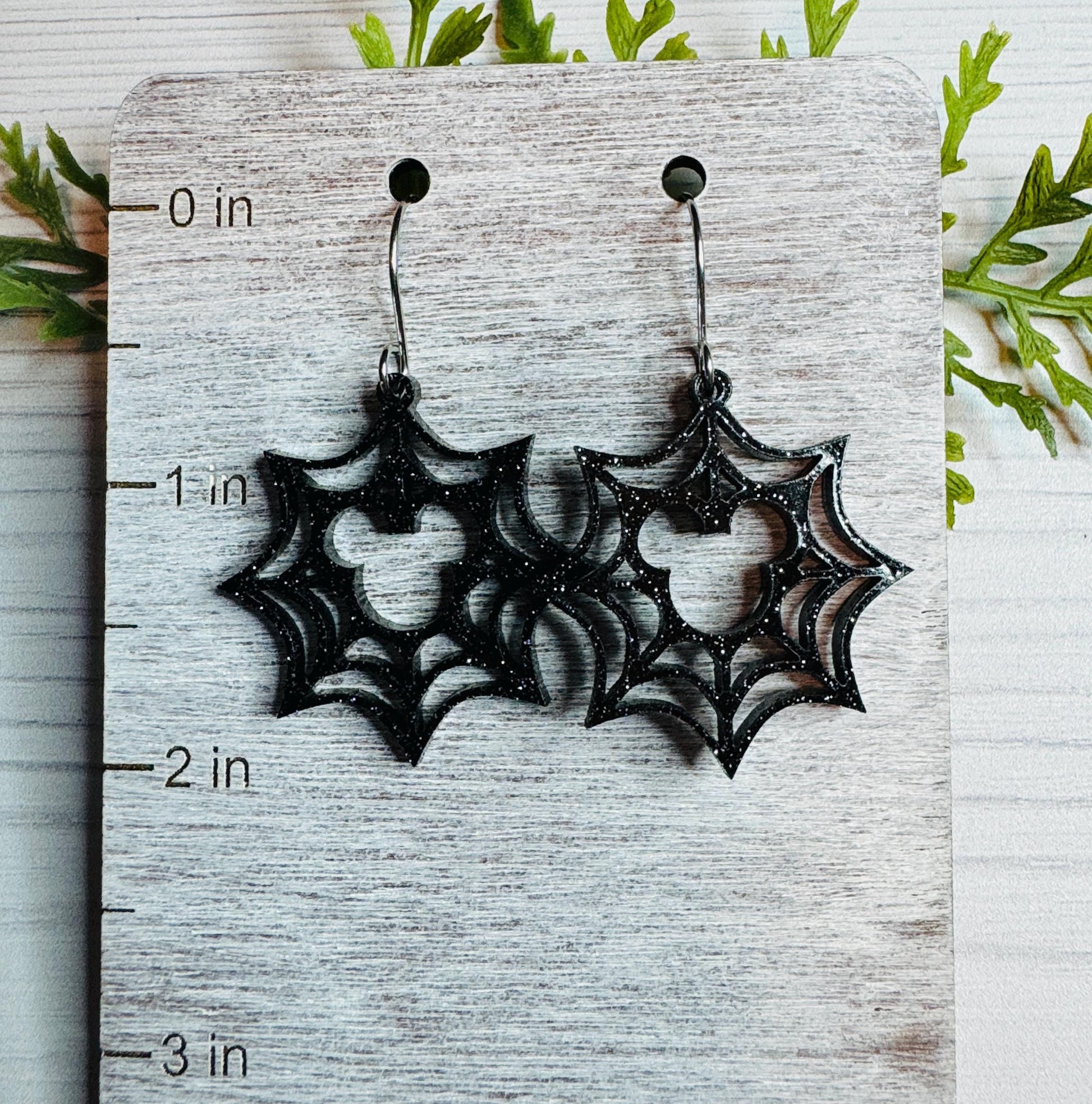 Spiderweb Mouse Laser Cut Acrylic Earrings, Black Glitter Acrylic Spiderweb Halloween Dangle Earrings Halloween Party Earrings