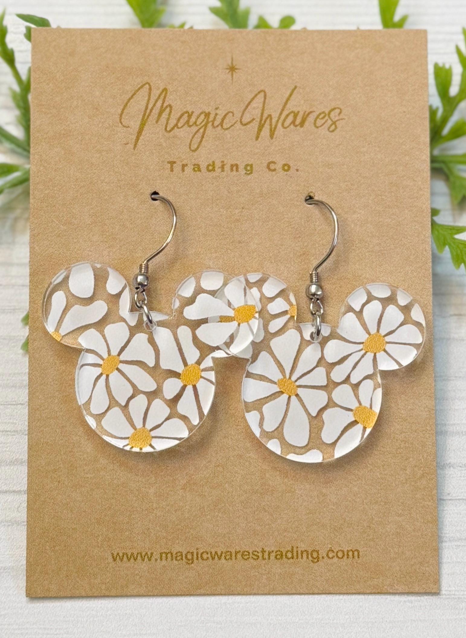 Wavy Daisy Mouse Dangle Earrings, Daisy Floral Pattern Acrylic, Spring Floral lightweight dangle earrings, Magical Earrings