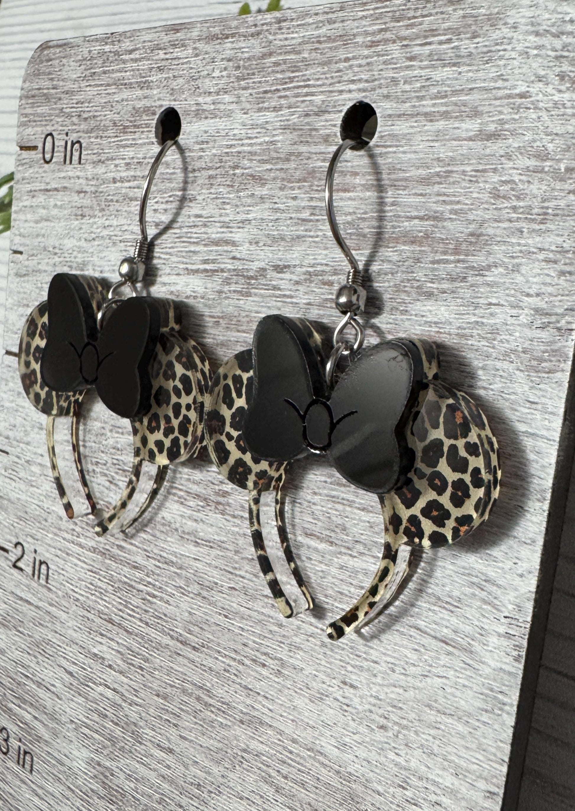 Minnie Leopard Headband Ears Dangle Earrings, Black Acrylic Bow Mouse ears headband, Animal Kingdom Earrings, Mouse Ears Dangle Earrings